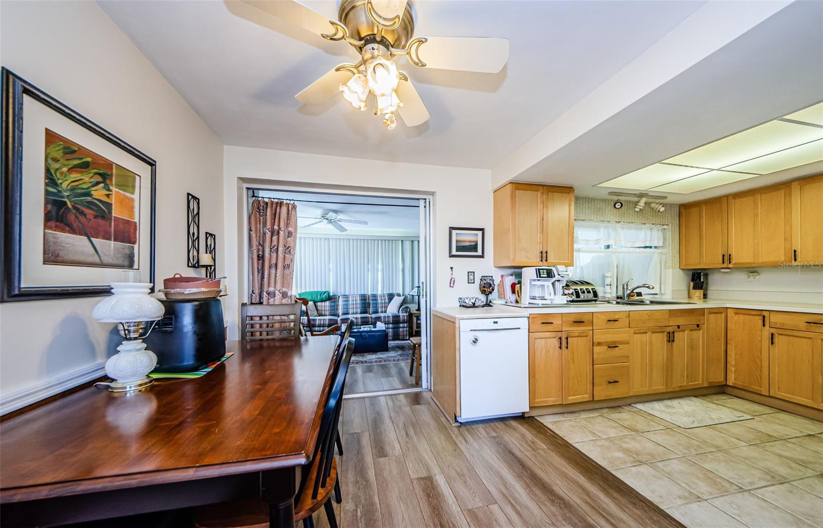 Listing photo id 28 for 4107 Glissade Drive