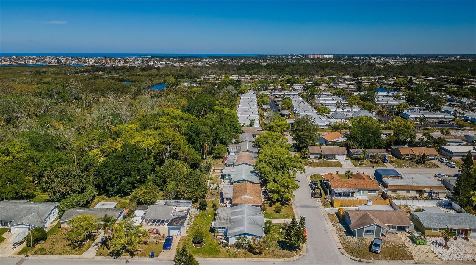Listing photo id 6 for 4107 Glissade Drive