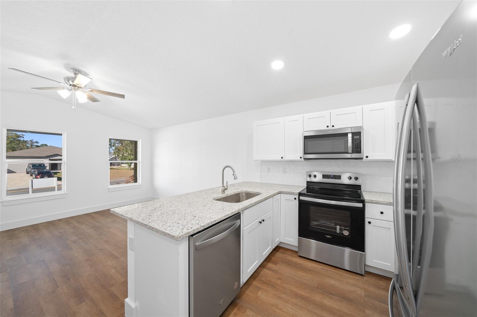 Image 9 of 24 For 3592 Arrowhead Avenue