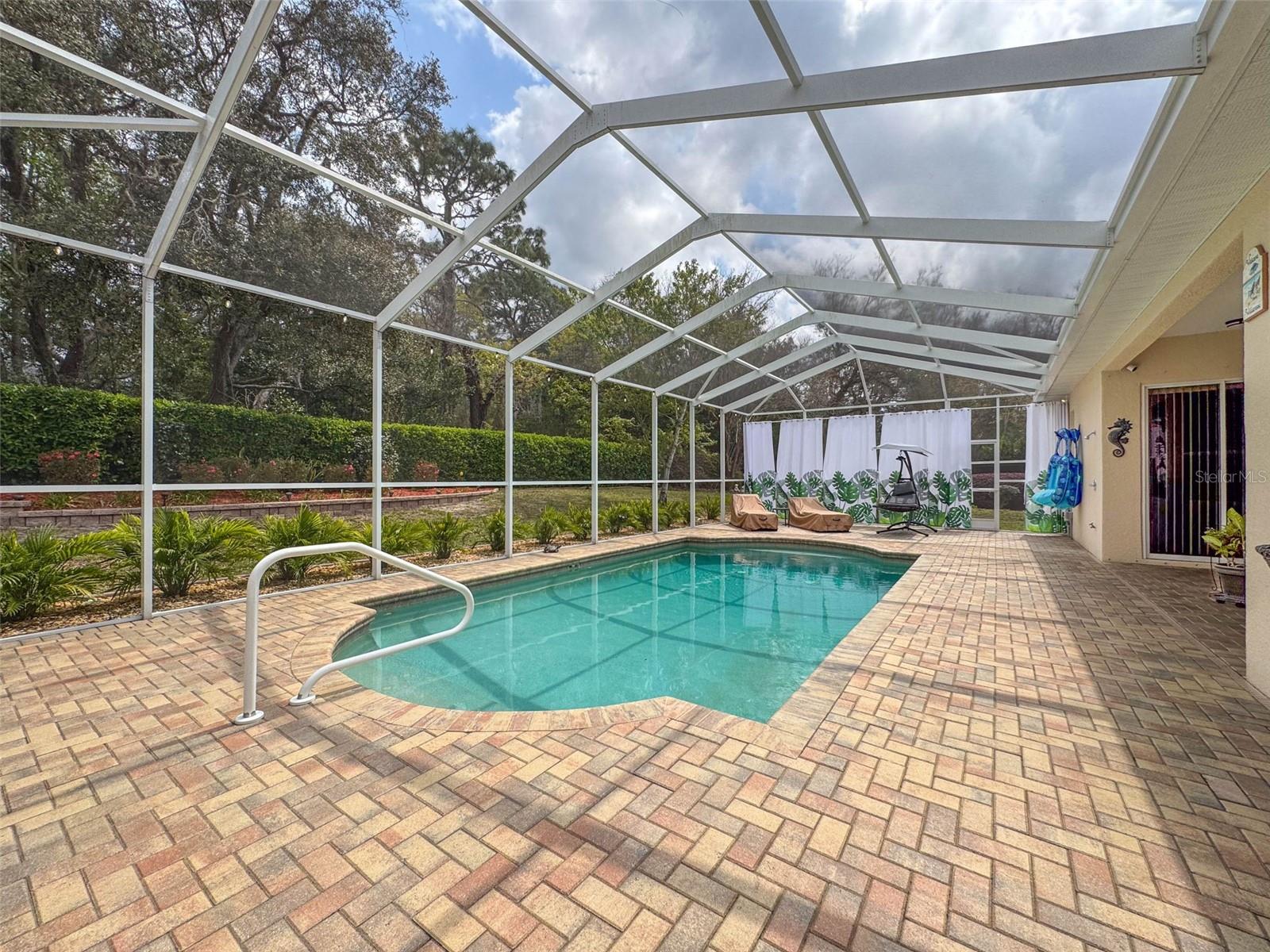 Image 54 of 65 For 184 Cypress Boulevard E