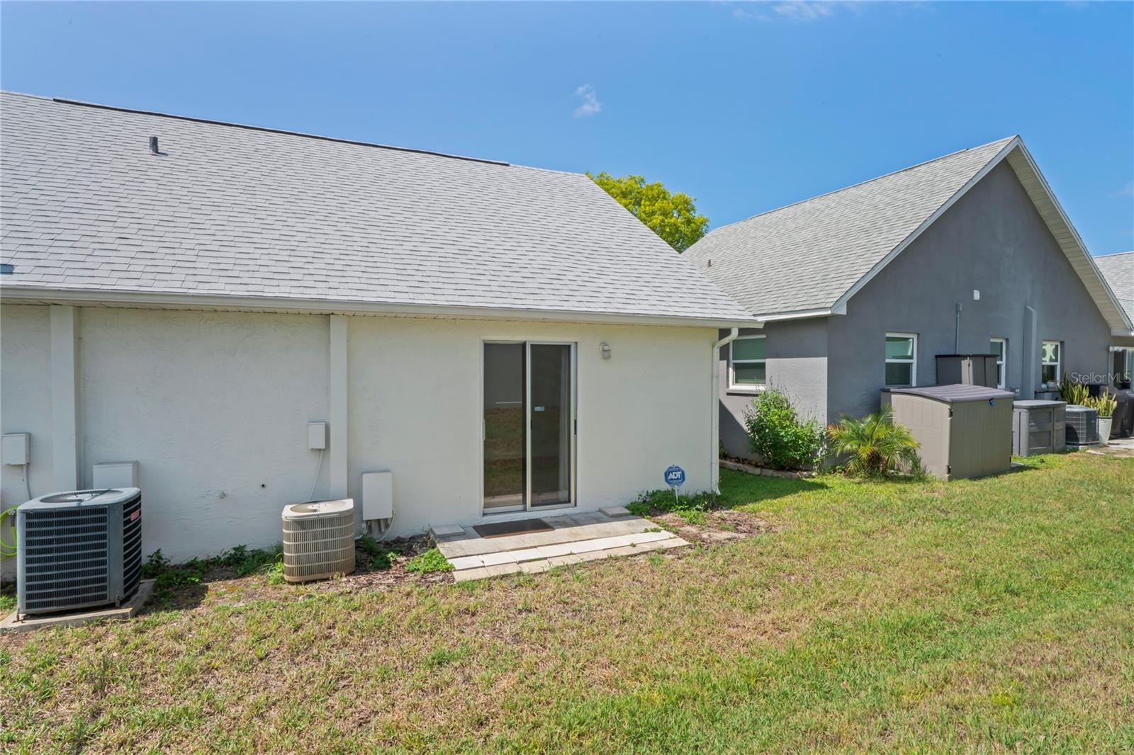 Listing photo id 27 for 6709 Devonshire Ln 10a
