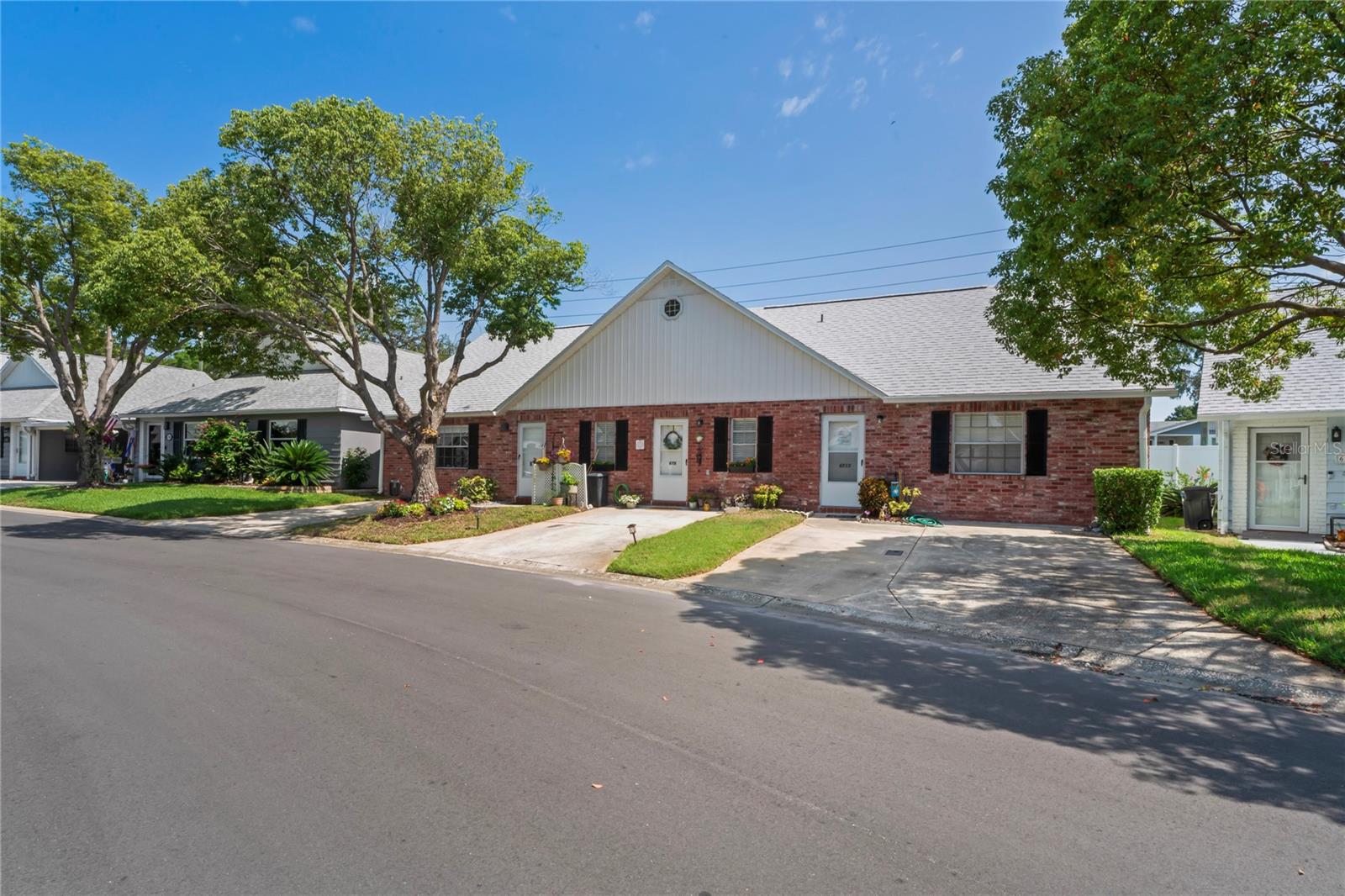 Listing photo id 30 for 6709 Devonshire Ln 10a