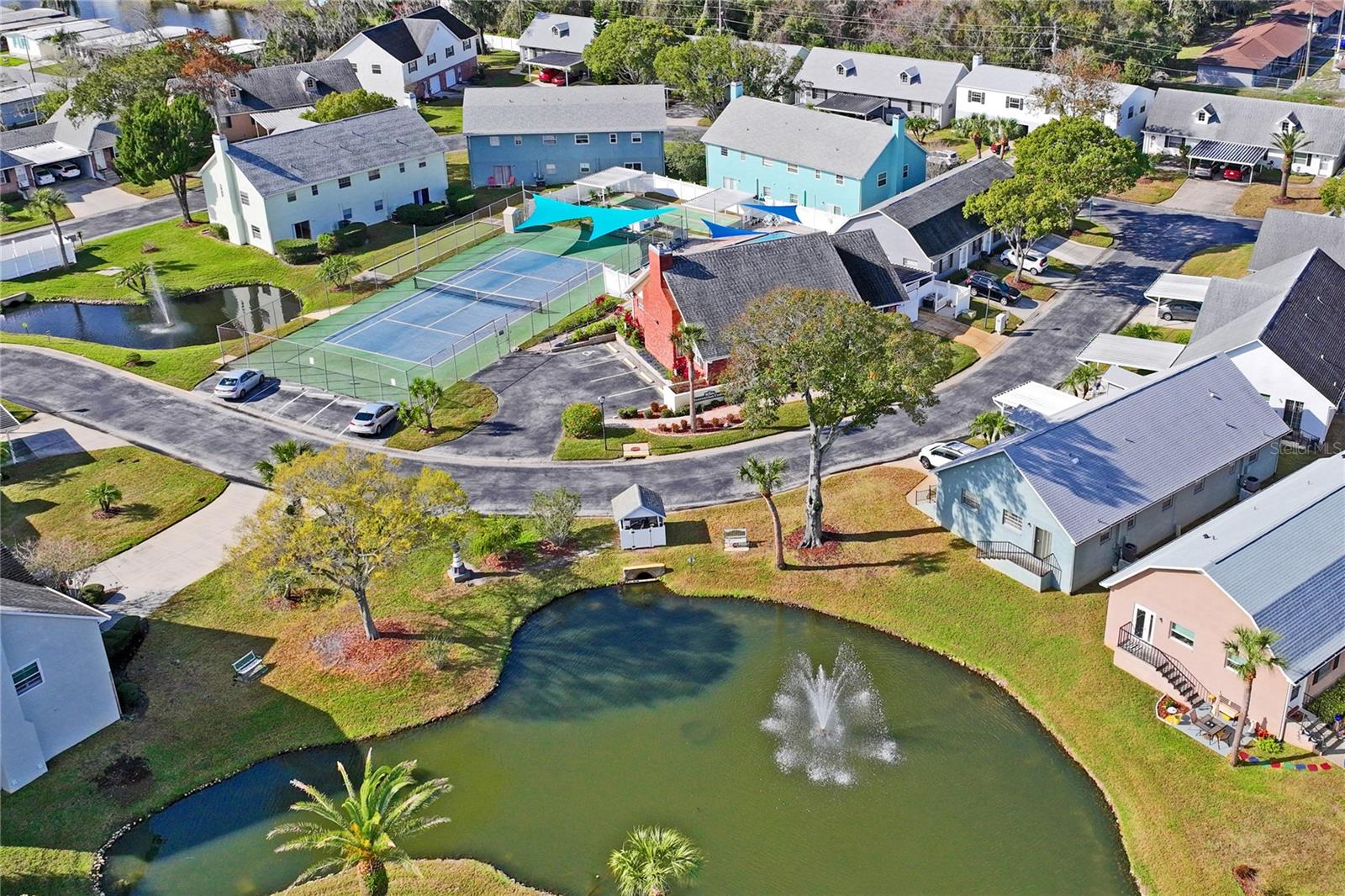 Listing photo id 44 for 6709 Devonshire Ln 10a