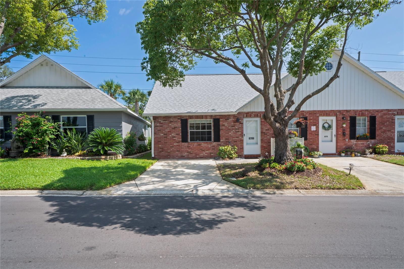 Listing photo id 52 for 6709 Devonshire Ln 10a