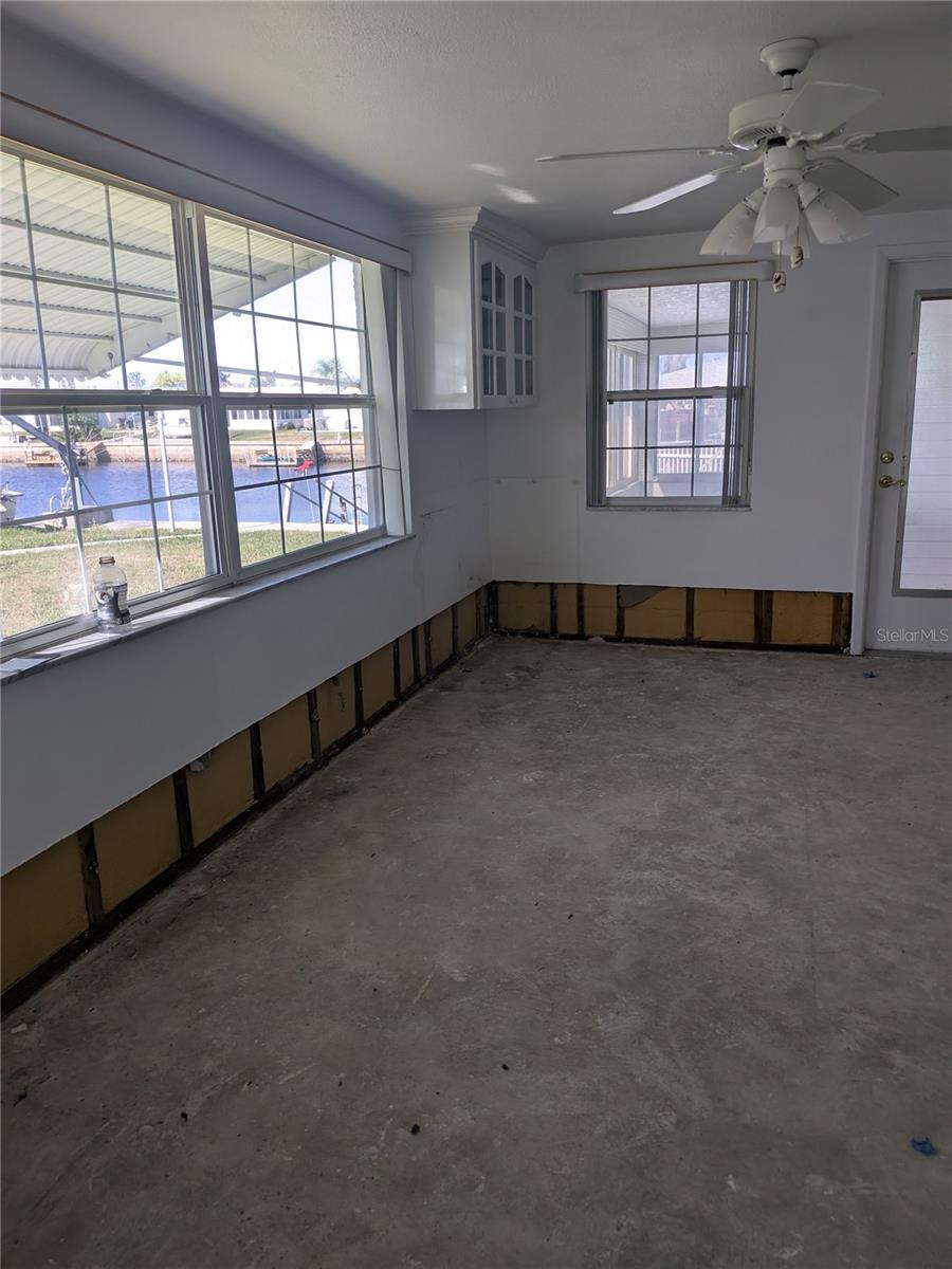Image 4 of 23 For 6536 Beach Boulevard