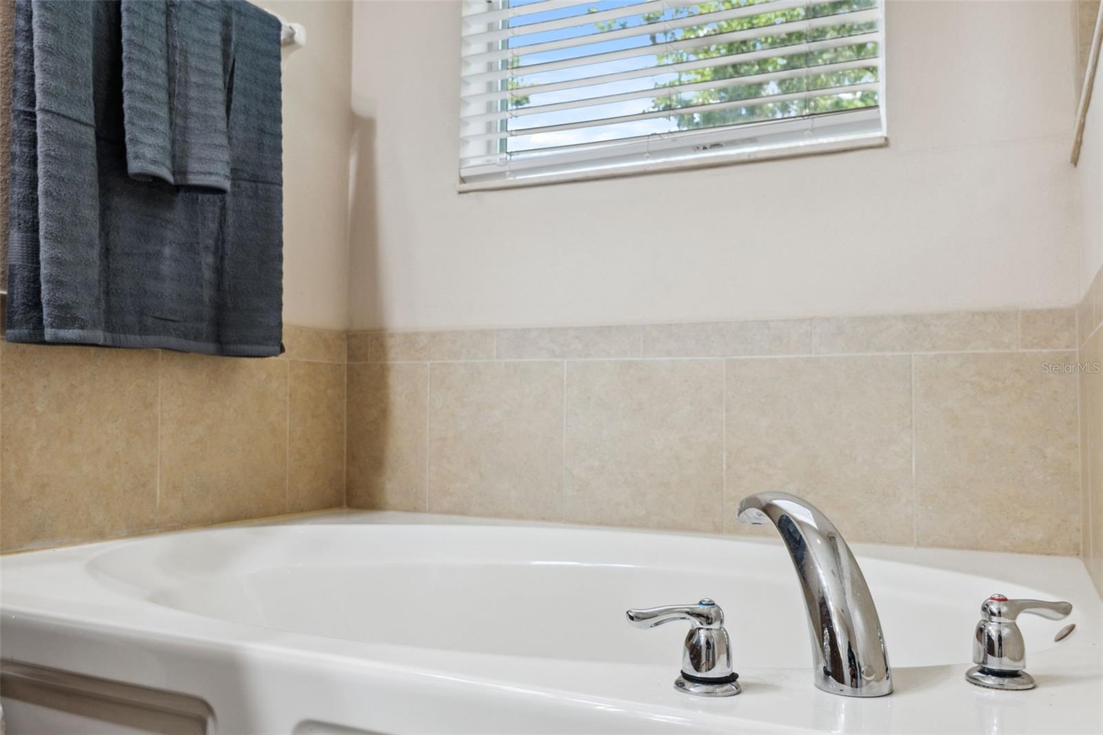 Image 25 of 55 For 1250 Halapa Way