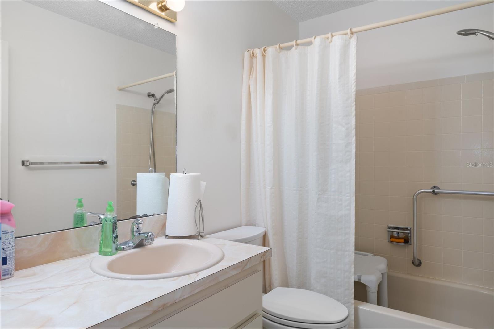 Image 21 of 32 For 12505 Dearborn Drive C