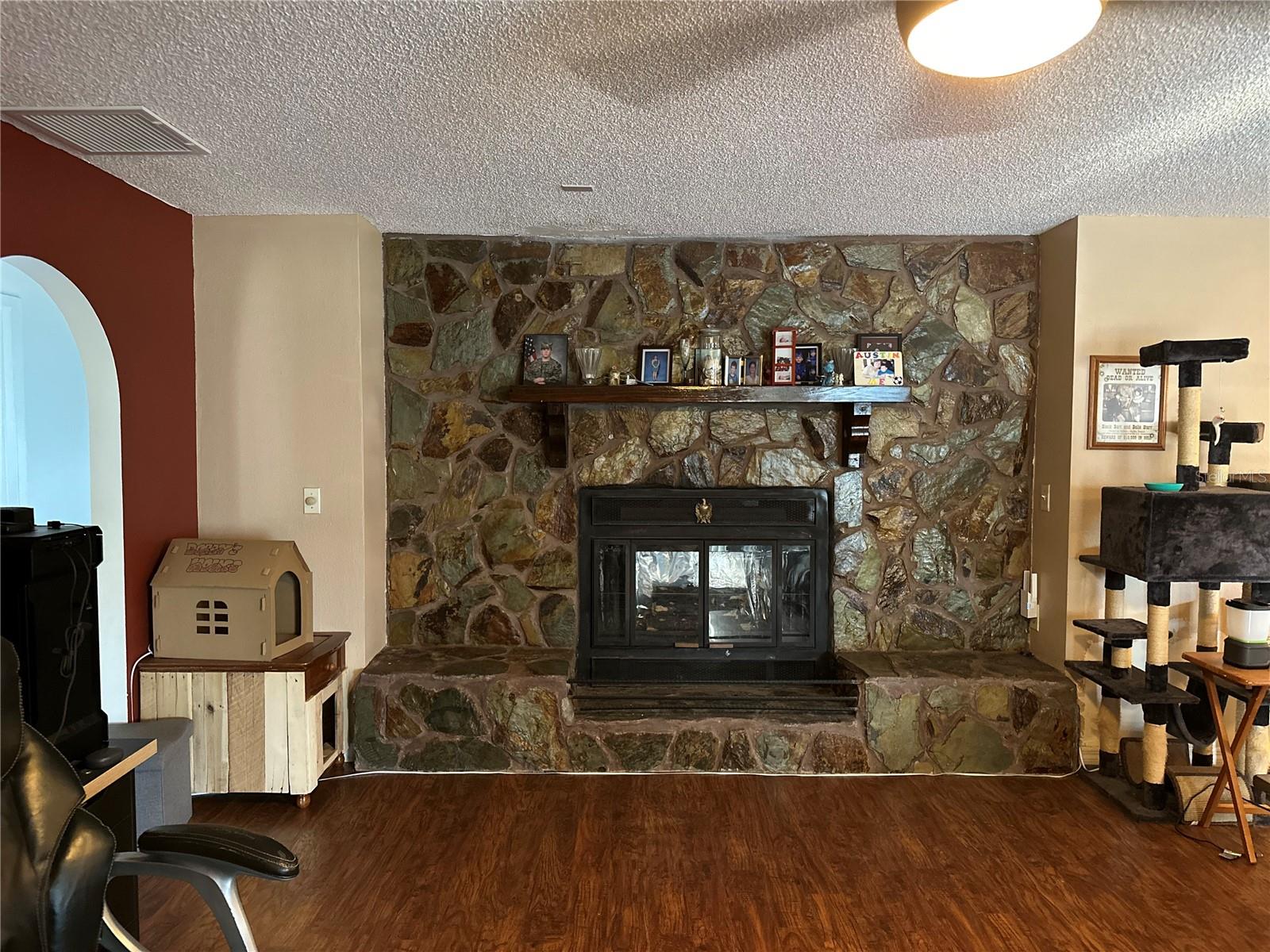 Listing photo id 8 for 2349 Holston Avenue