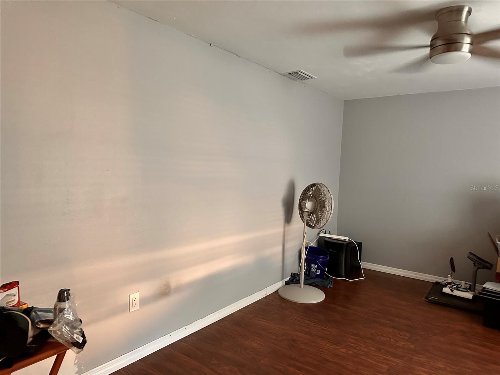 Listing photo id 5 for 2349 Holston Avenue