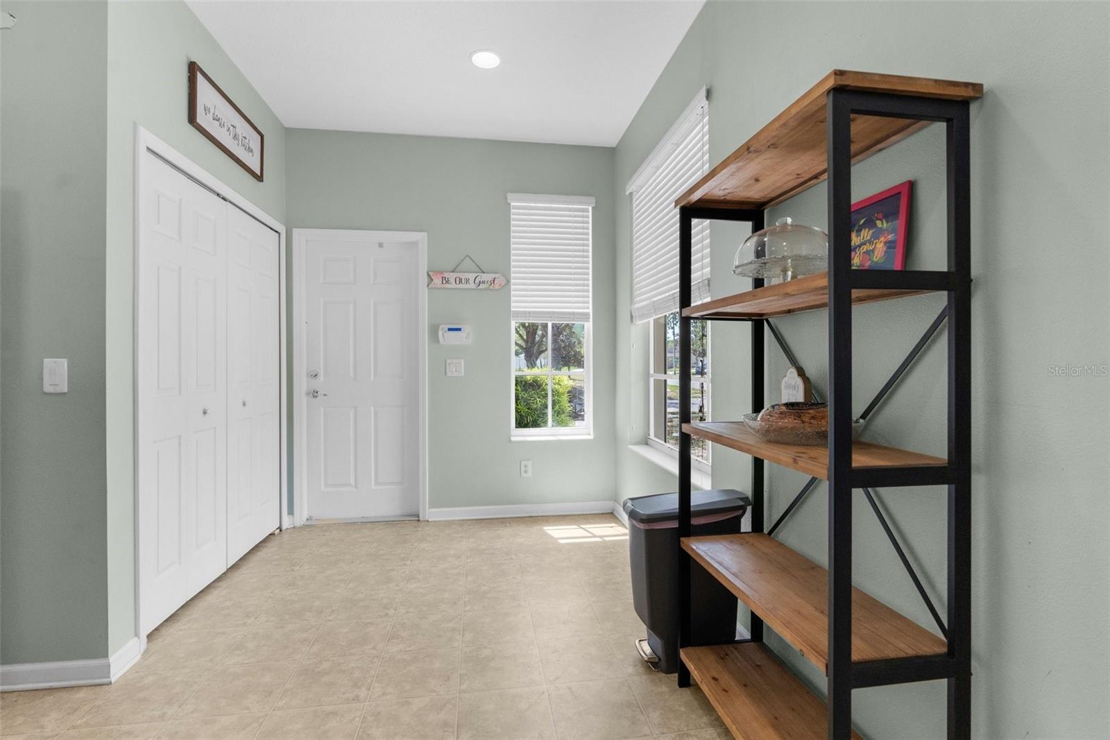 Listing photo id 18 for 14581 Wake Robin Drive