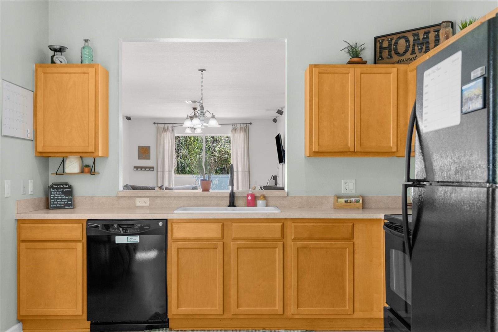Listing photo id 19 for 14581 Wake Robin Drive