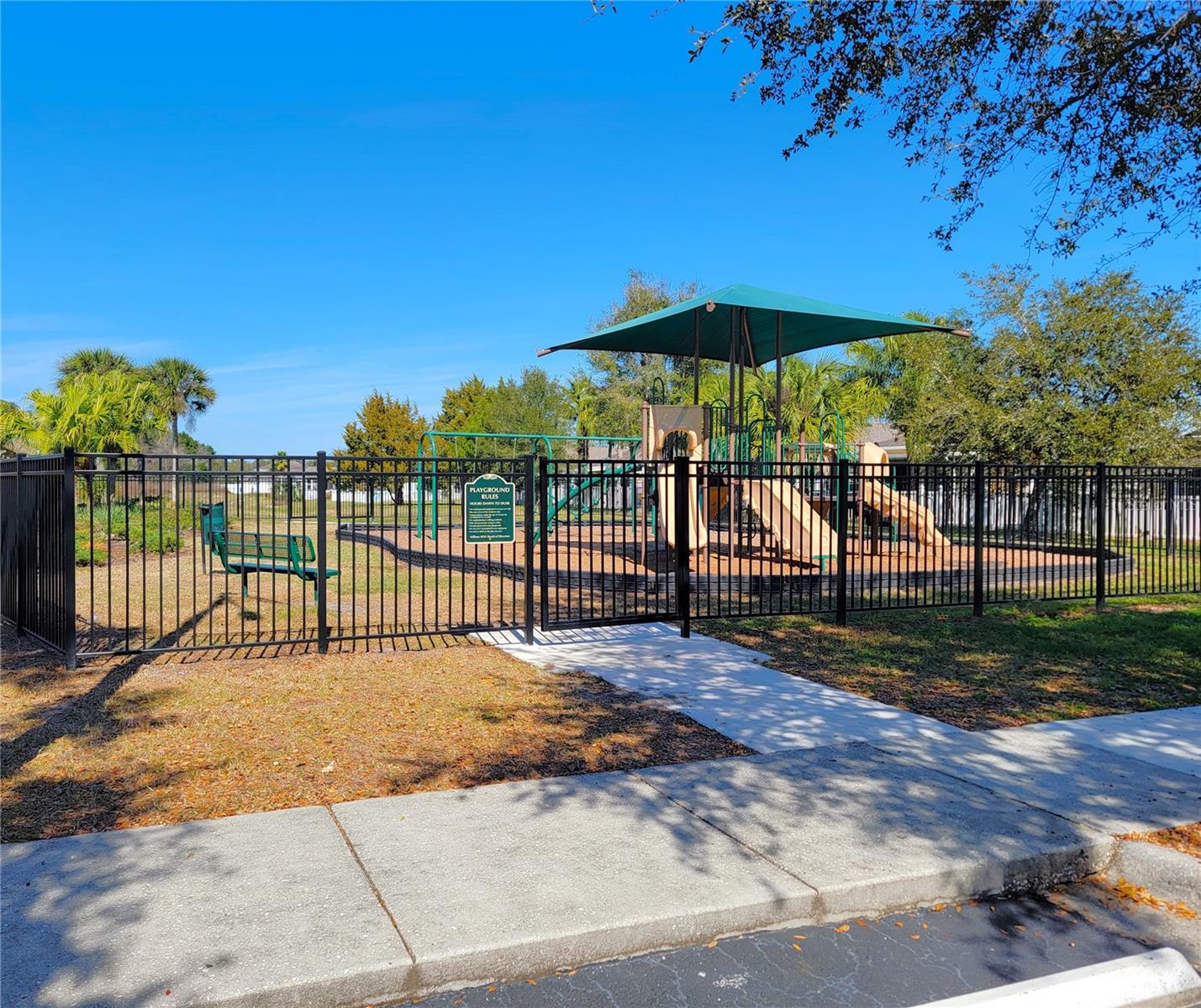 Listing photo id 34 for 14581 Wake Robin Drive
