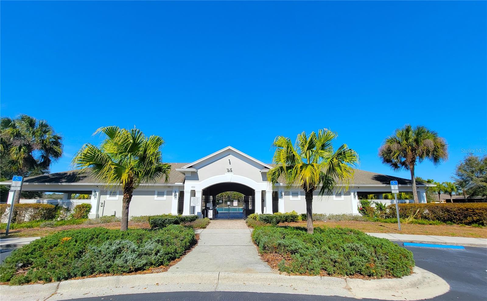 Listing photo id 36 for 14581 Wake Robin Drive