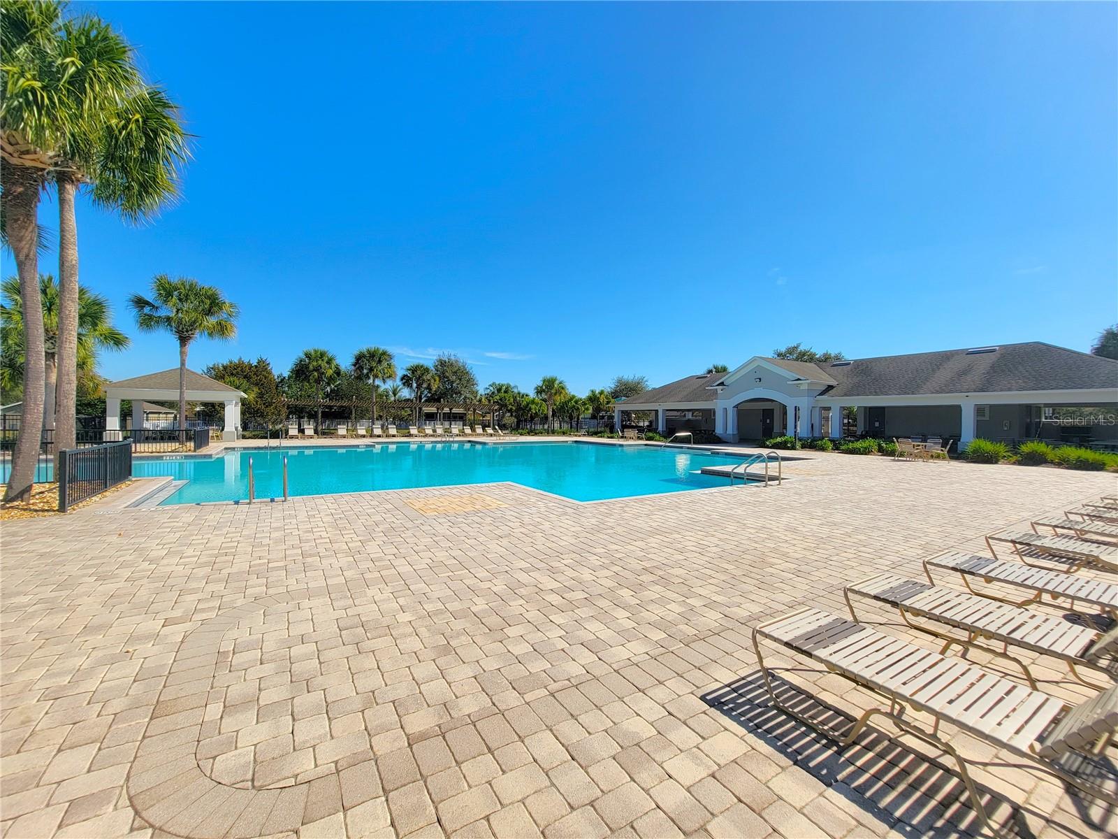 Listing photo id 37 for 14581 Wake Robin Drive