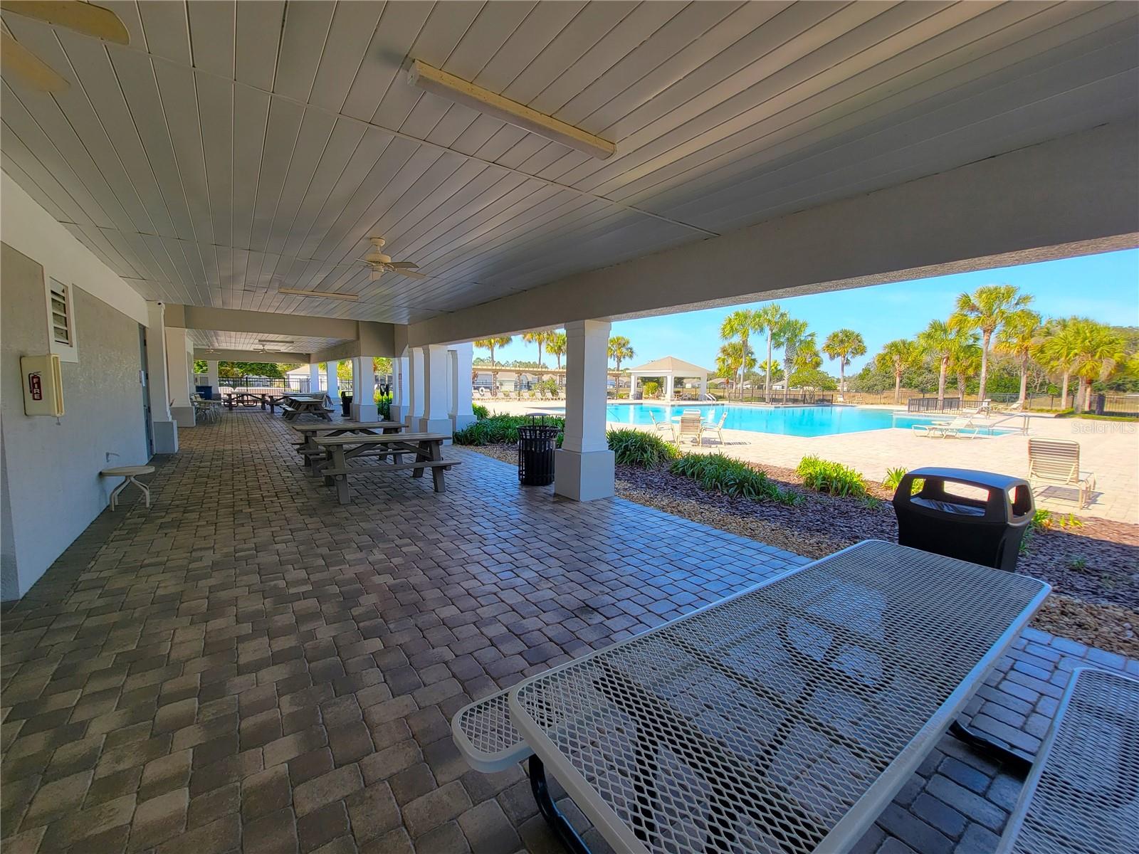 Listing photo id 42 for 14581 Wake Robin Drive