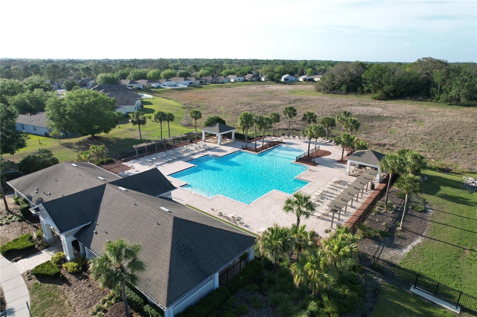 Listing photo id 43 for 14581 Wake Robin Drive