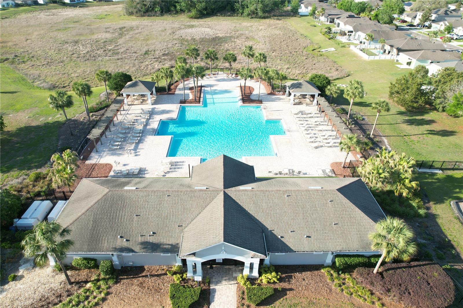 Listing photo id 44 for 14581 Wake Robin Drive