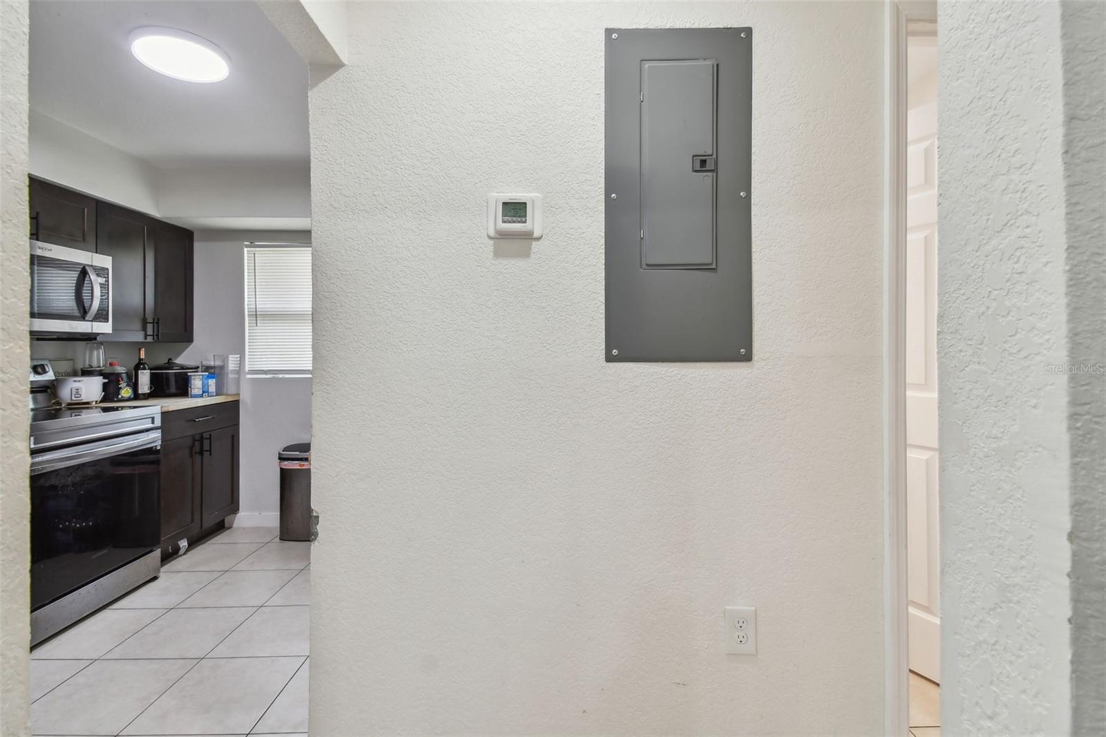 Listing photo id 34 for 1316 Melrose Avenue S