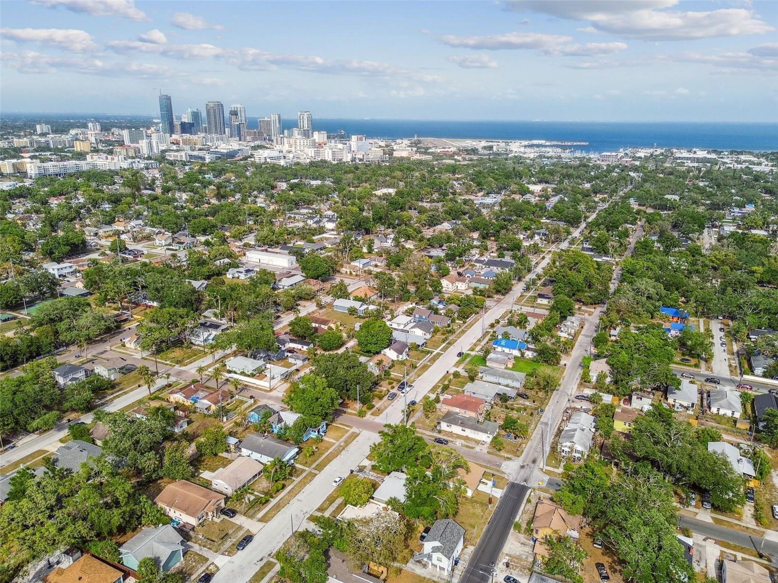 Listing photo id 44 for 1316 Melrose Avenue S