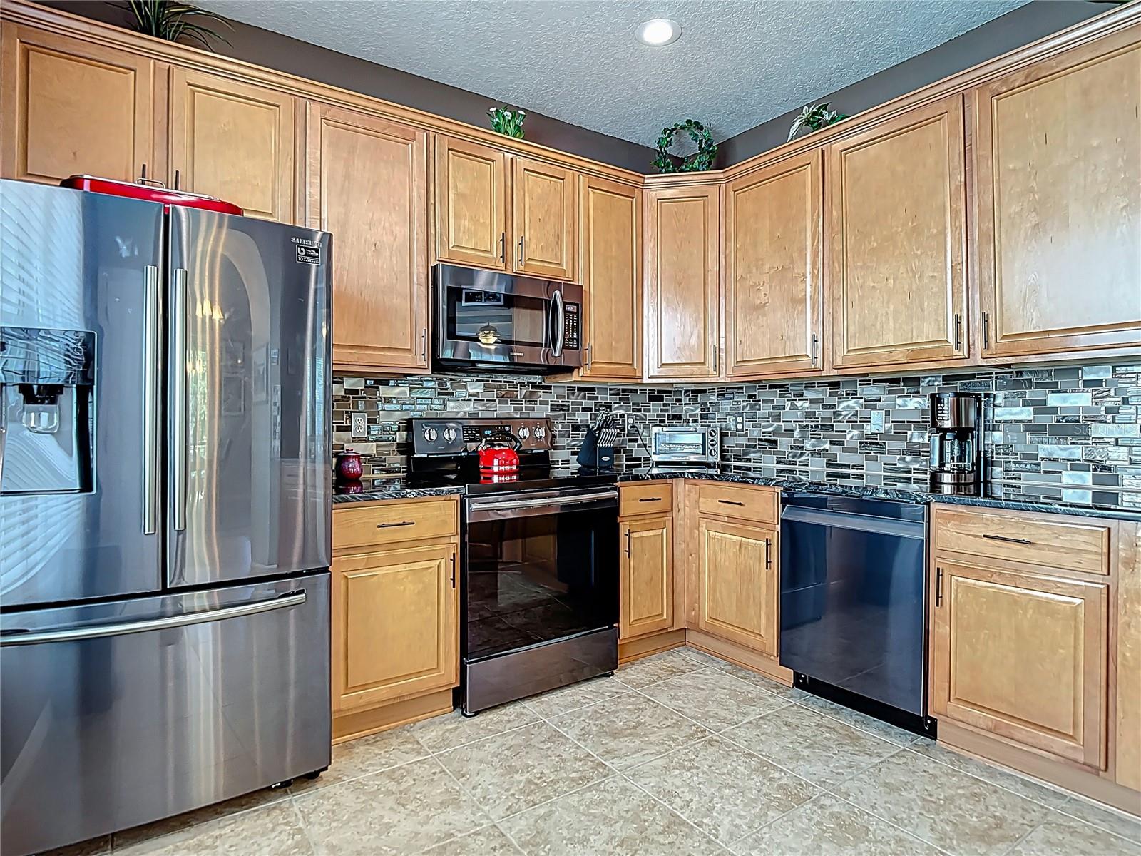 Image 14 of 53 For 6821 Breezy Palm Drive