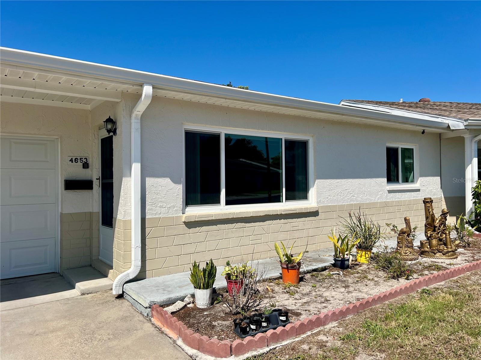 Image 2 of 54 For 4653 Cambridge Avenue 4653