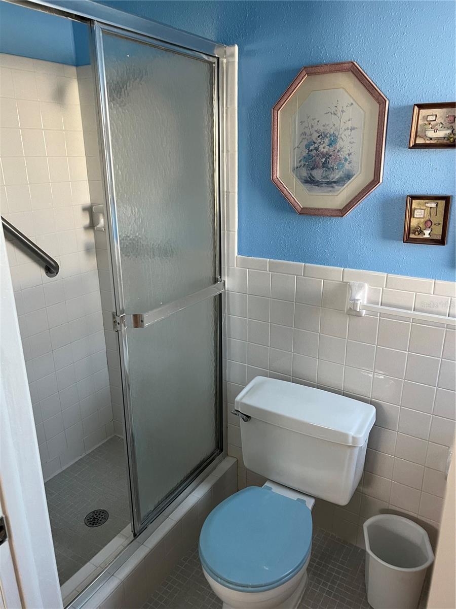 Image 44 of 54 For 4653 Cambridge Avenue 4653
