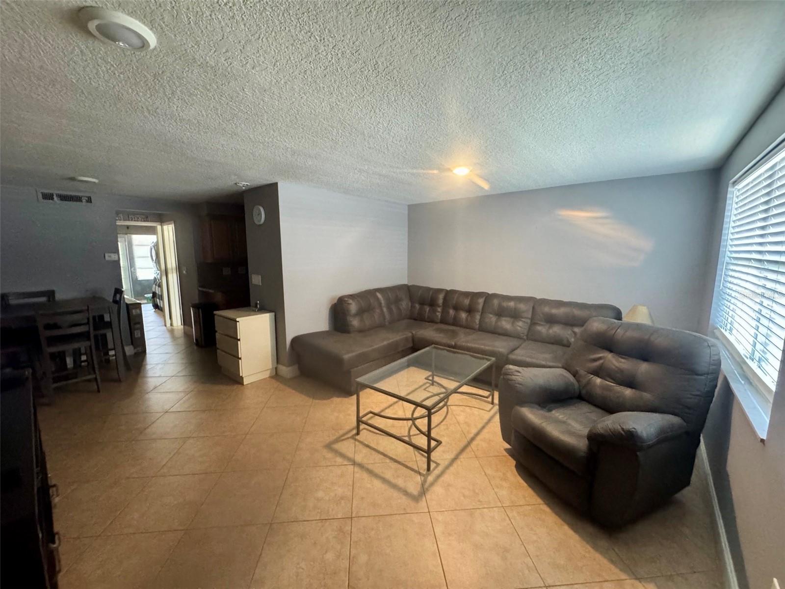 Image 3 of 15 For 4235 Sheldon Place 4235