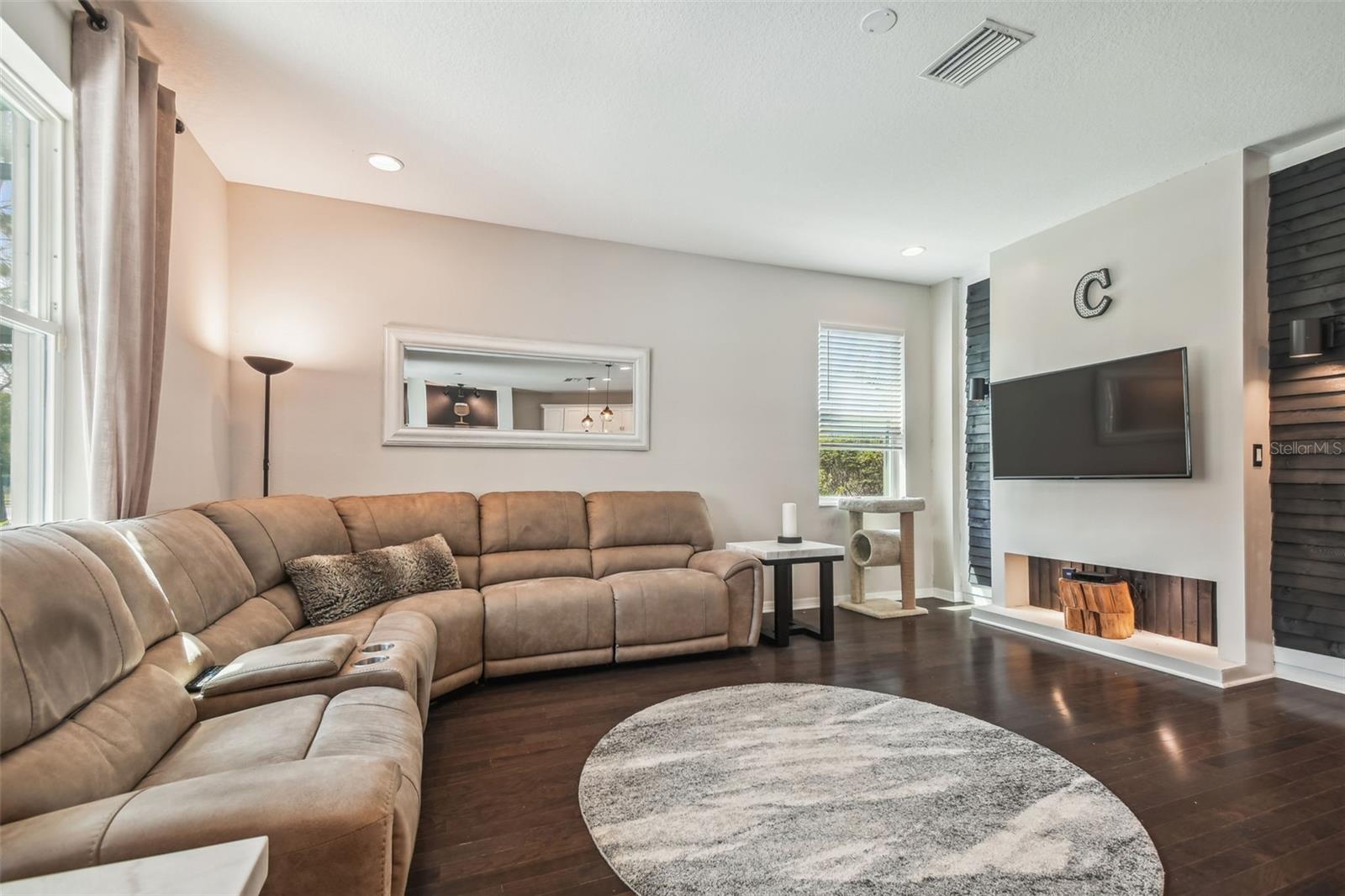 Image 17 of 59 For 12278 Tibbetts Street