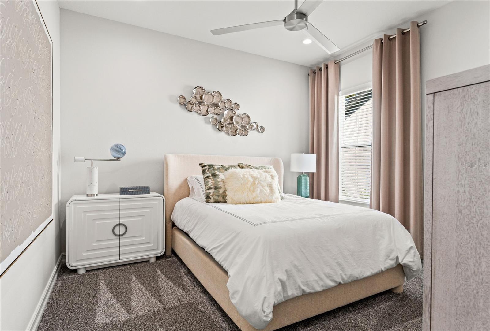 Listing photo id 9 for 4539 Hickory Oak Drive