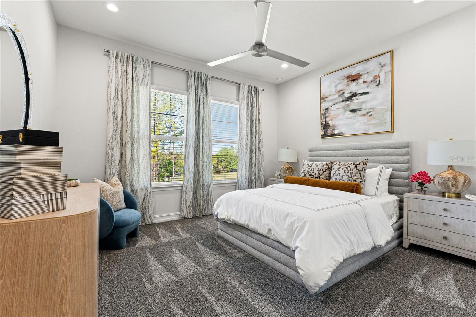 Listing photo id 12 for 4539 Hickory Oak Drive