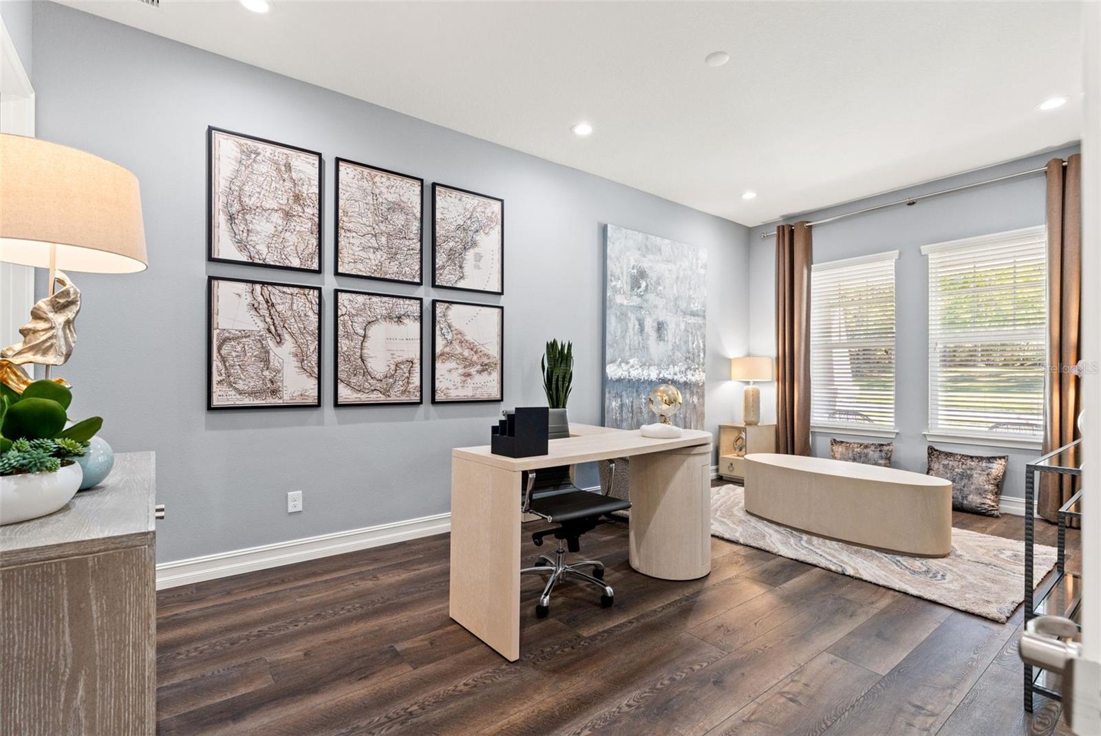 Listing photo id 22 for 4539 Hickory Oak Drive