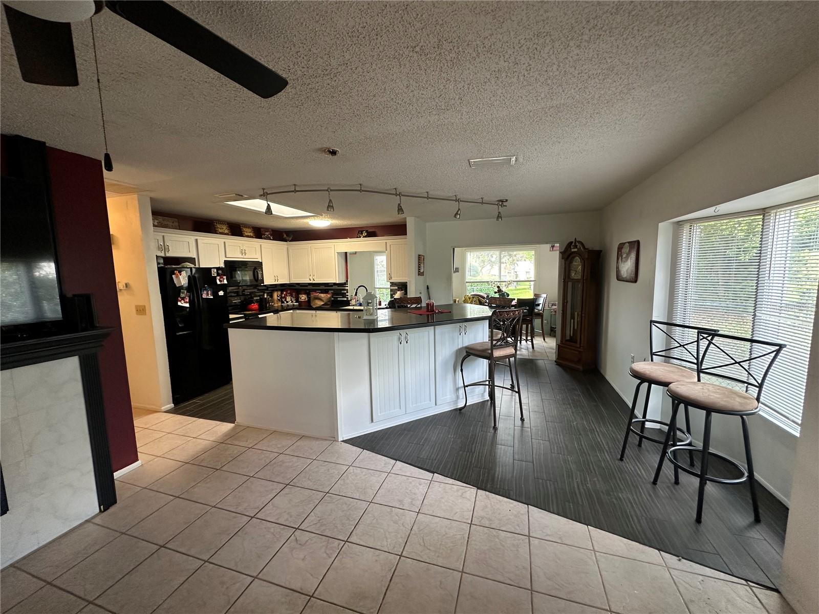 Image 17 of 37 For 10619 Mira Vista Drive