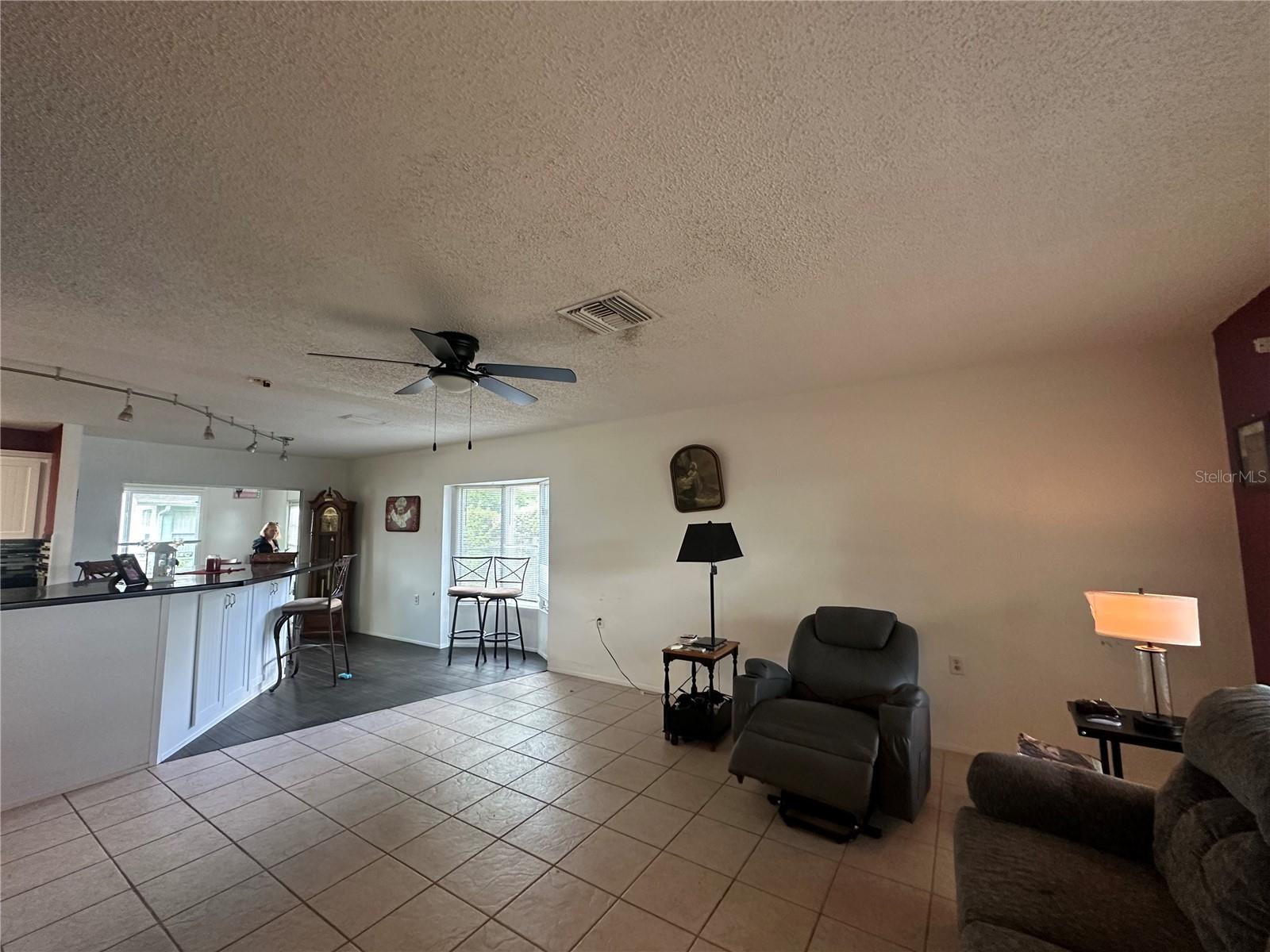 Image 25 of 37 For 10619 Mira Vista Drive