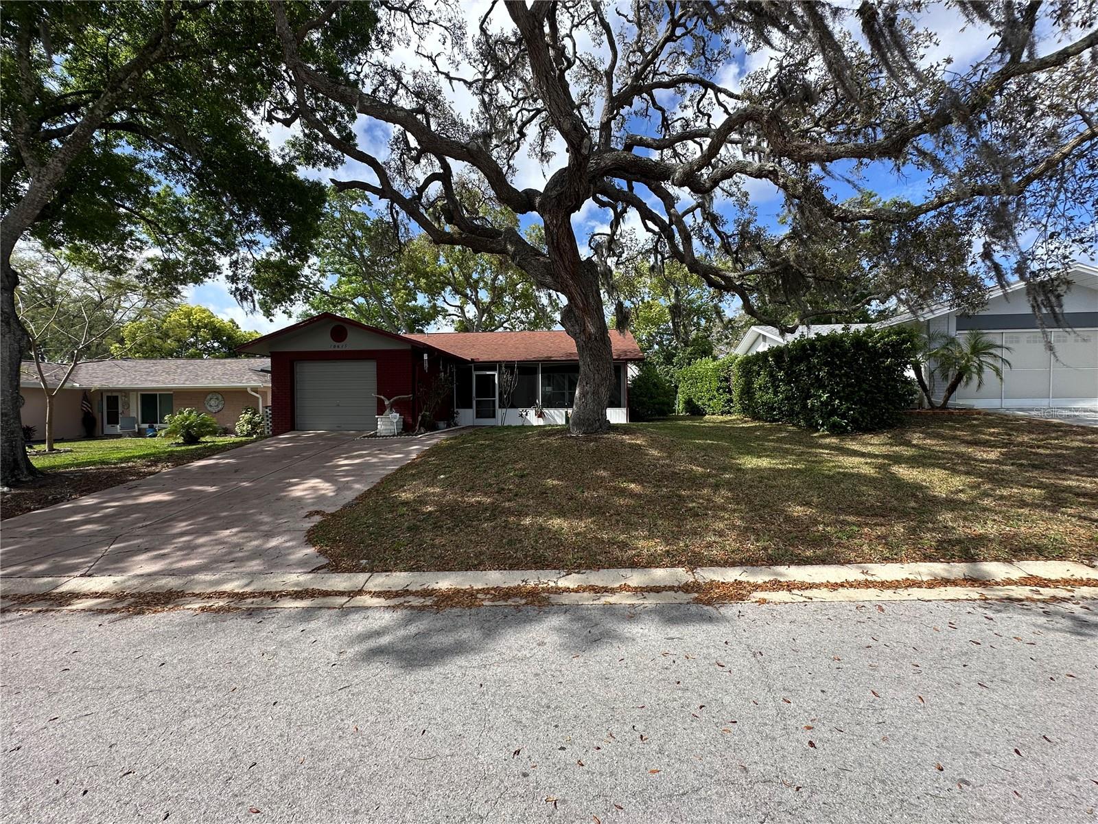 Image 5 of 37 For 10619 Mira Vista Drive