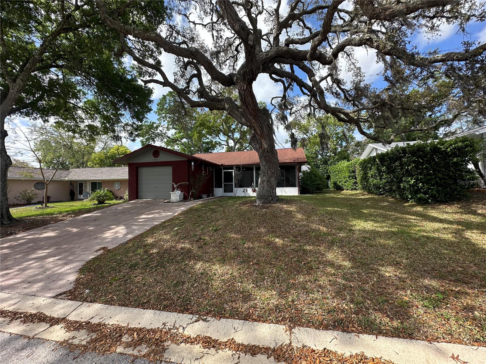 Image 7 of 37 For 10619 Mira Vista Drive