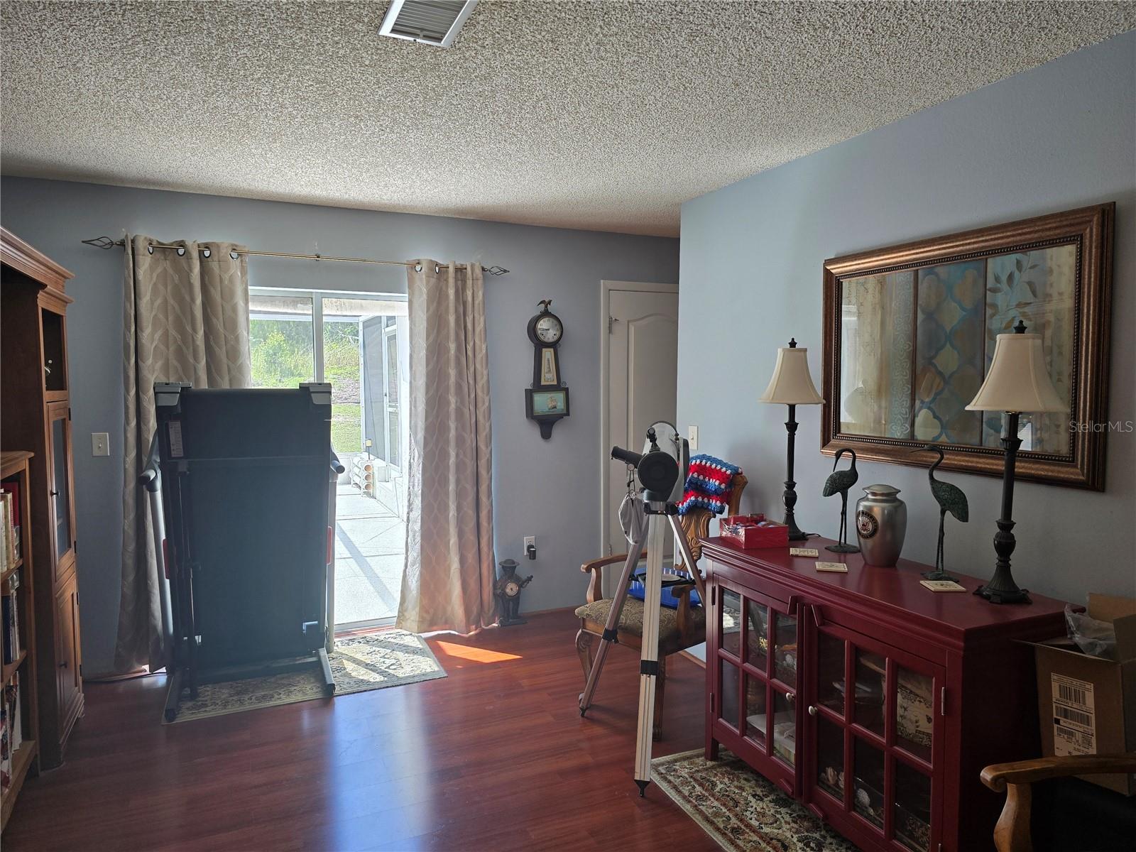 Image 19 of 51 For 6516 Hillview Road