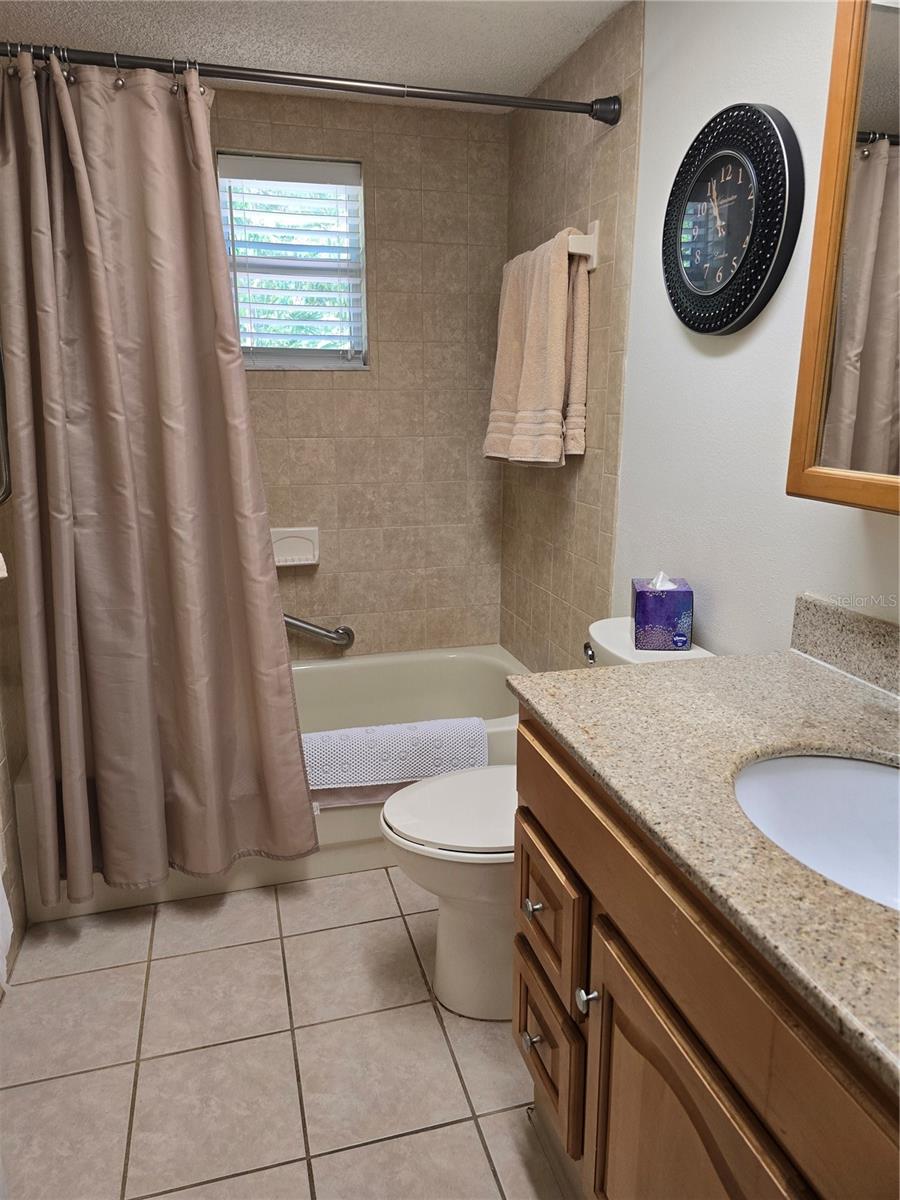 Image 27 of 51 For 6516 Hillview Road