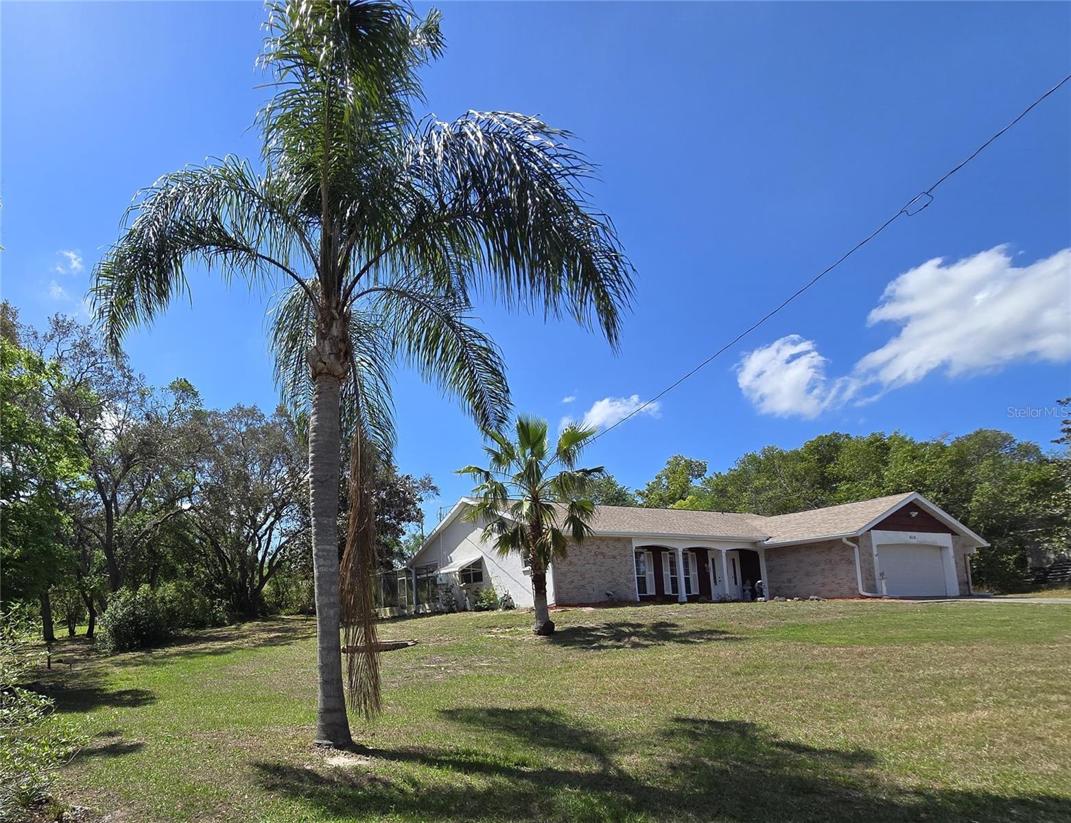 Image 4 of 51 For 6516 Hillview Road