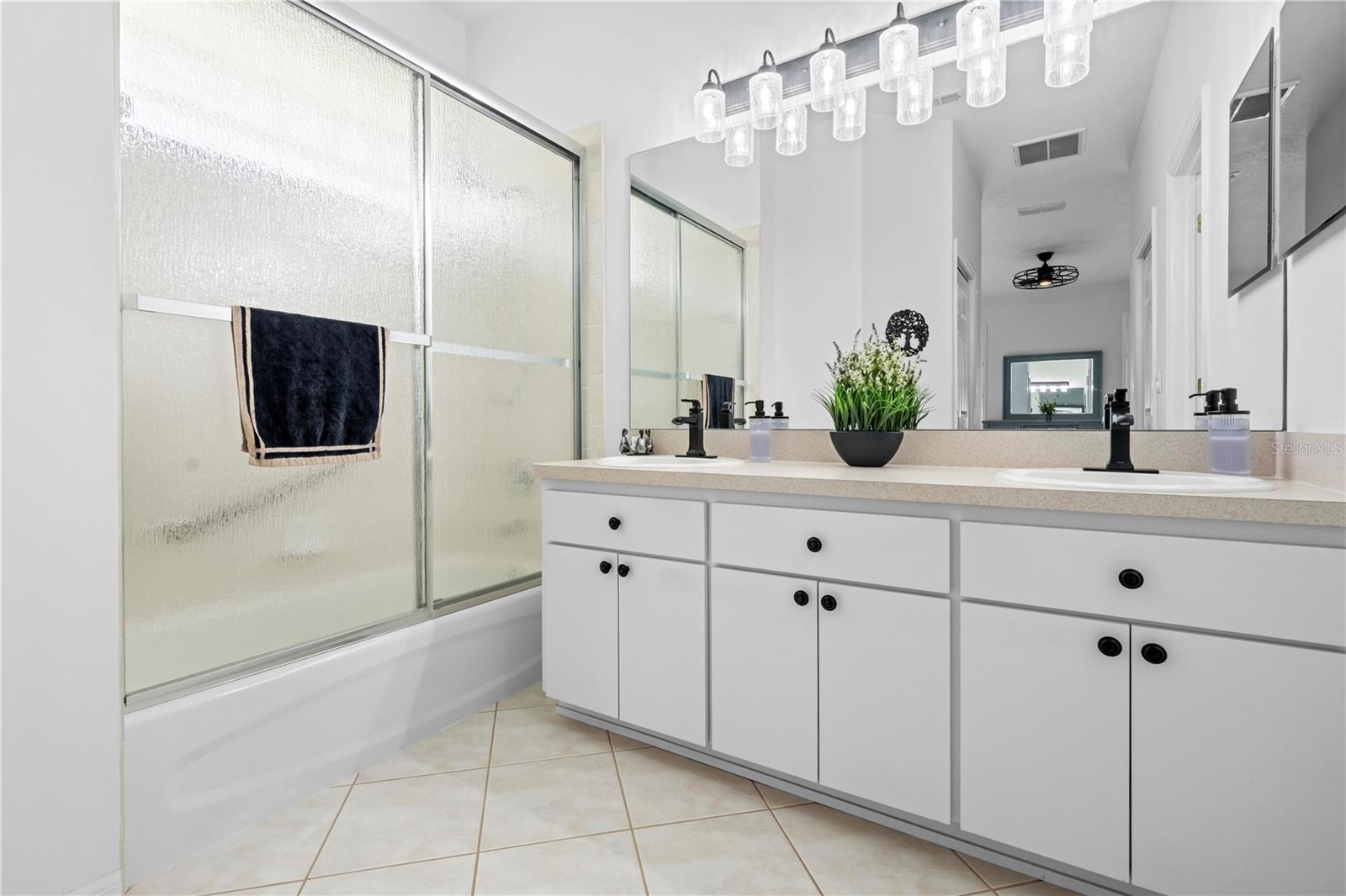 Image 31 of 62 For 5676 Legend Hills Lane