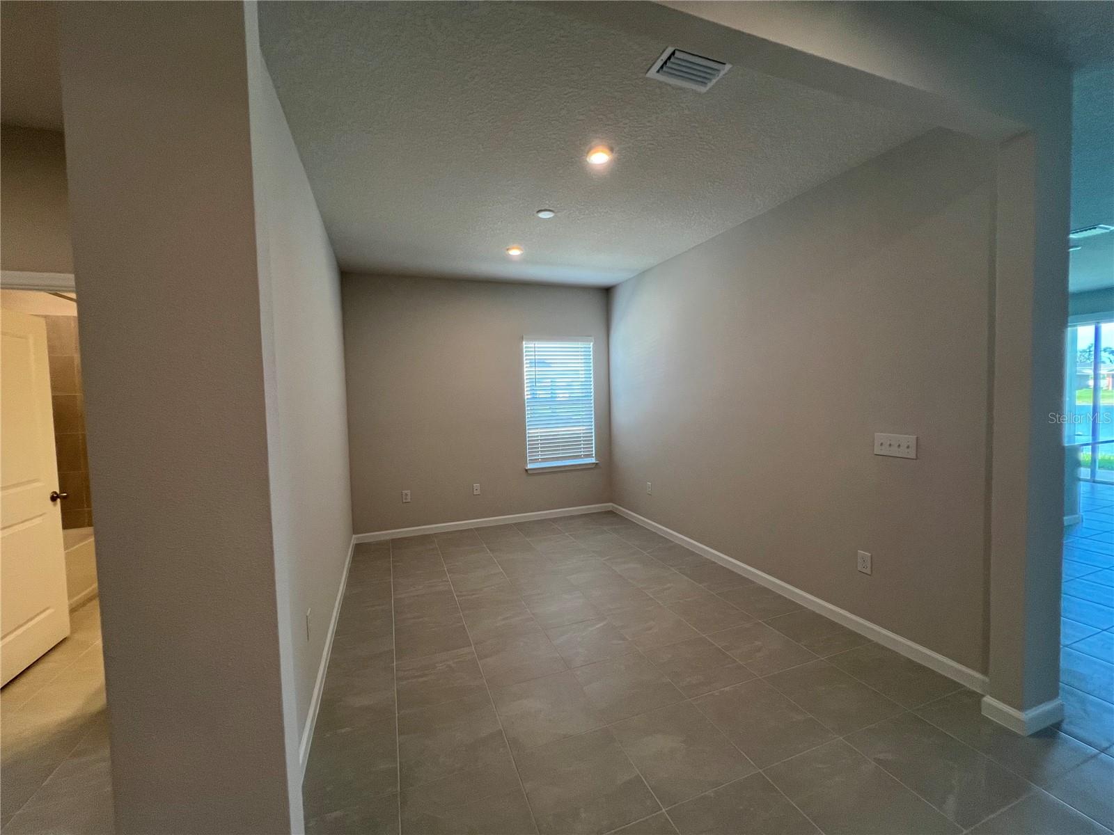 Image 10 of 11 For 10012 Zennia Lane