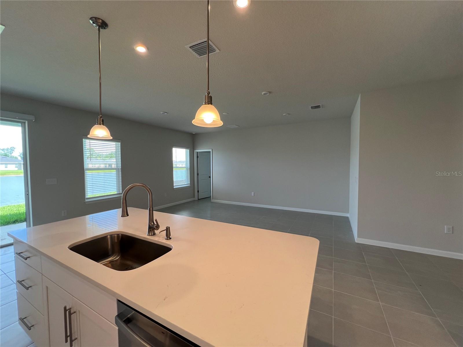 Image 3 of 11 For 10012 Zennia Lane