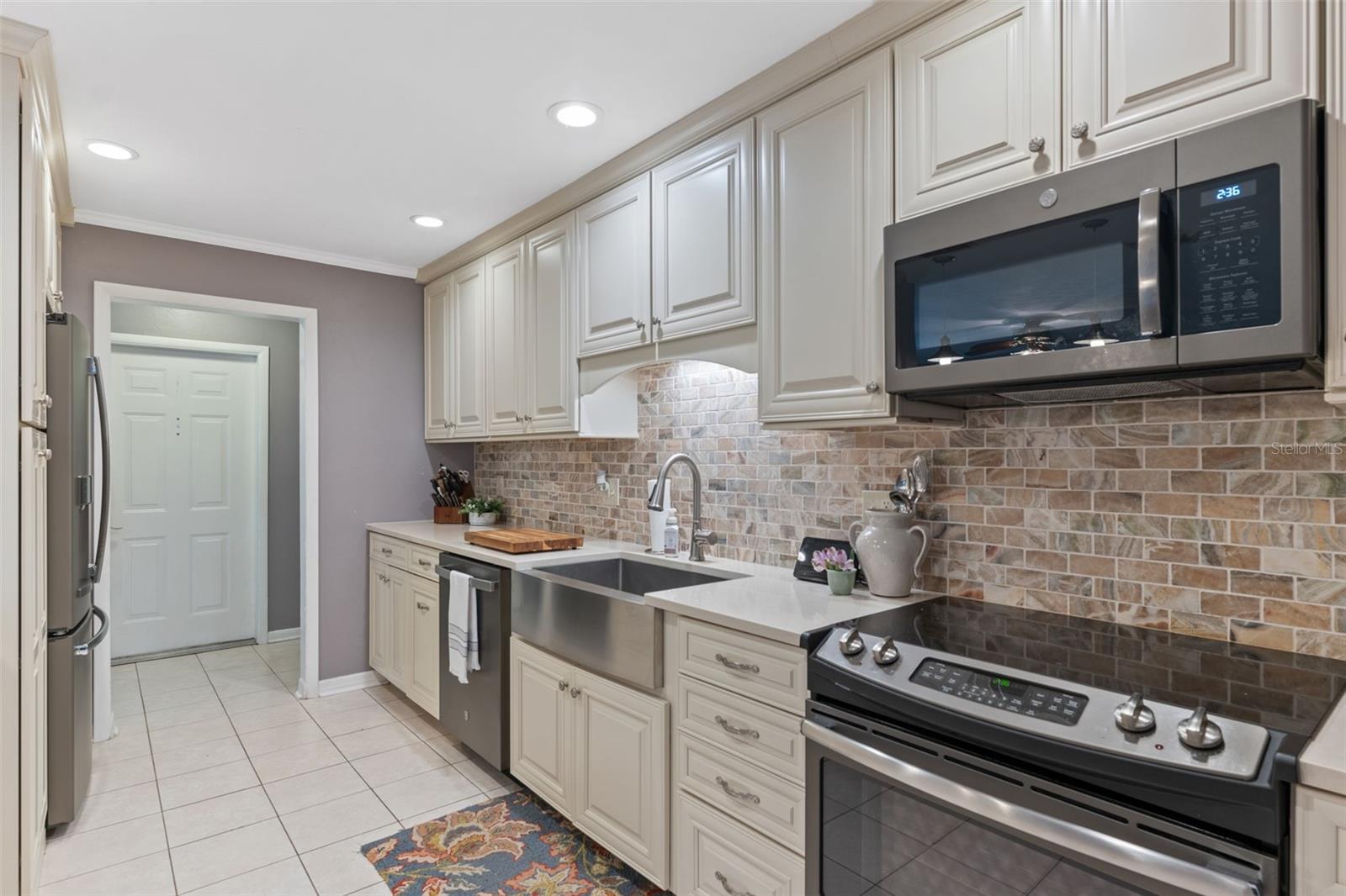 Image 10 of 28 For 4608 Clifford Street