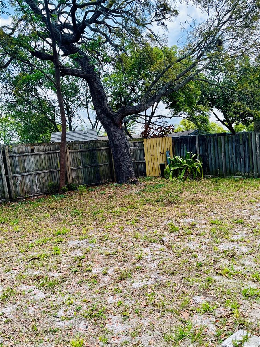 Image 17 of 19 For 9136 Mark Twain Lane