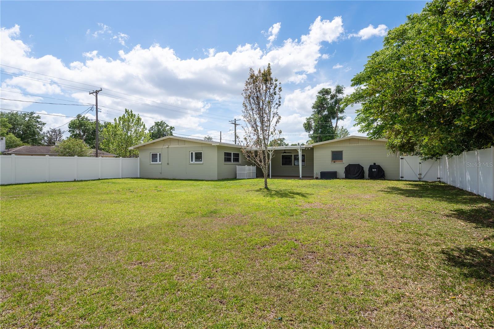 Listing photo id 24 for 37623 Florida Avenue