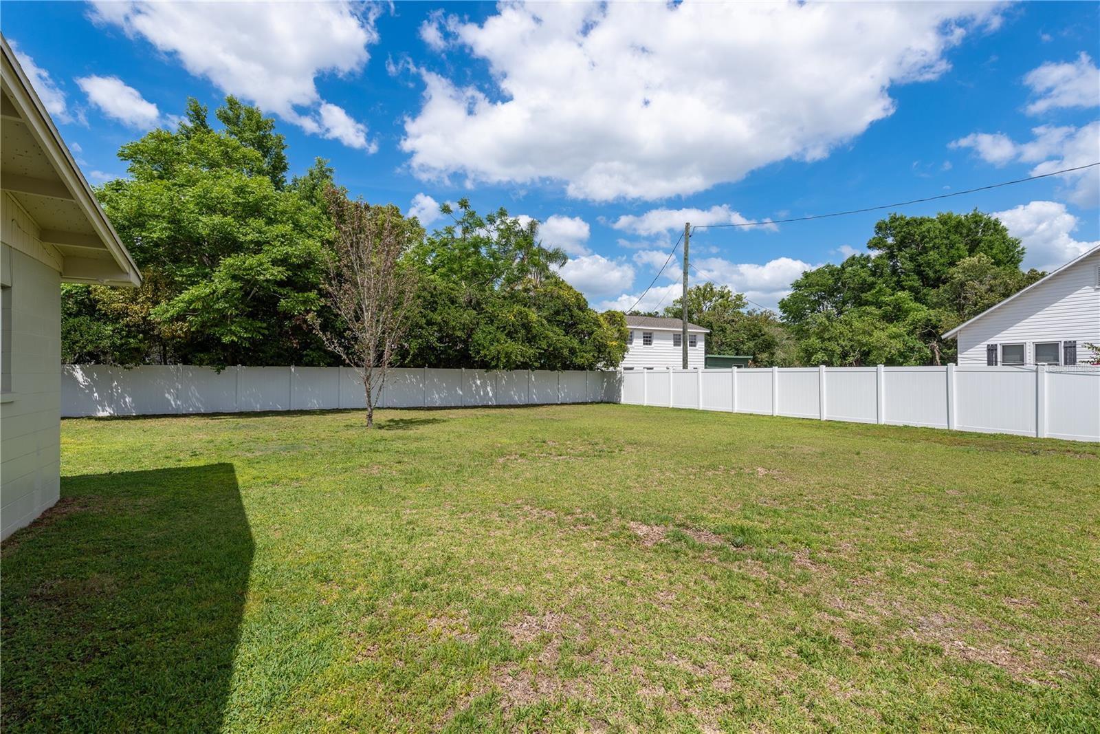 Listing photo id 25 for 37623 Florida Avenue