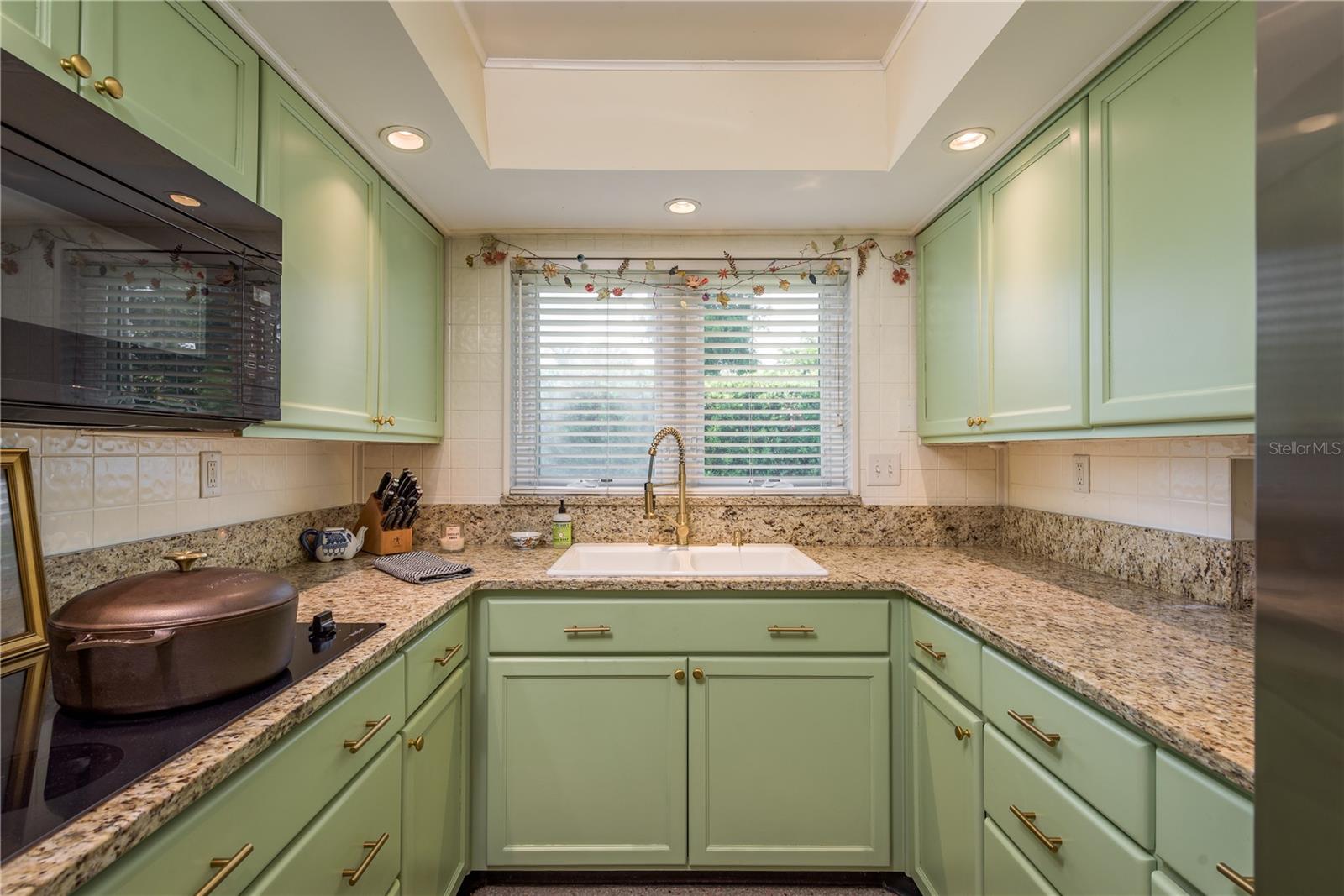 Listing photo id 6 for 37623 Florida Avenue