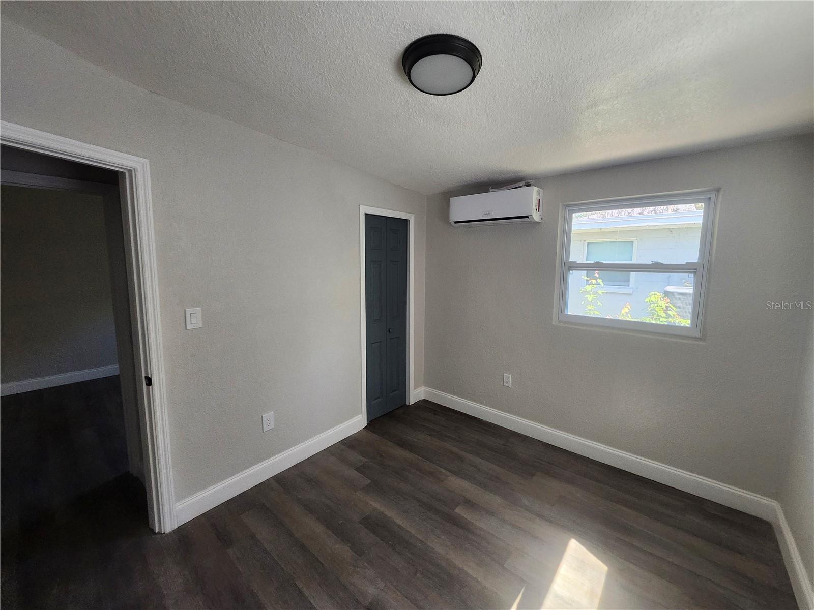 Image 11 of 40 For 825 Lincoln Avenue