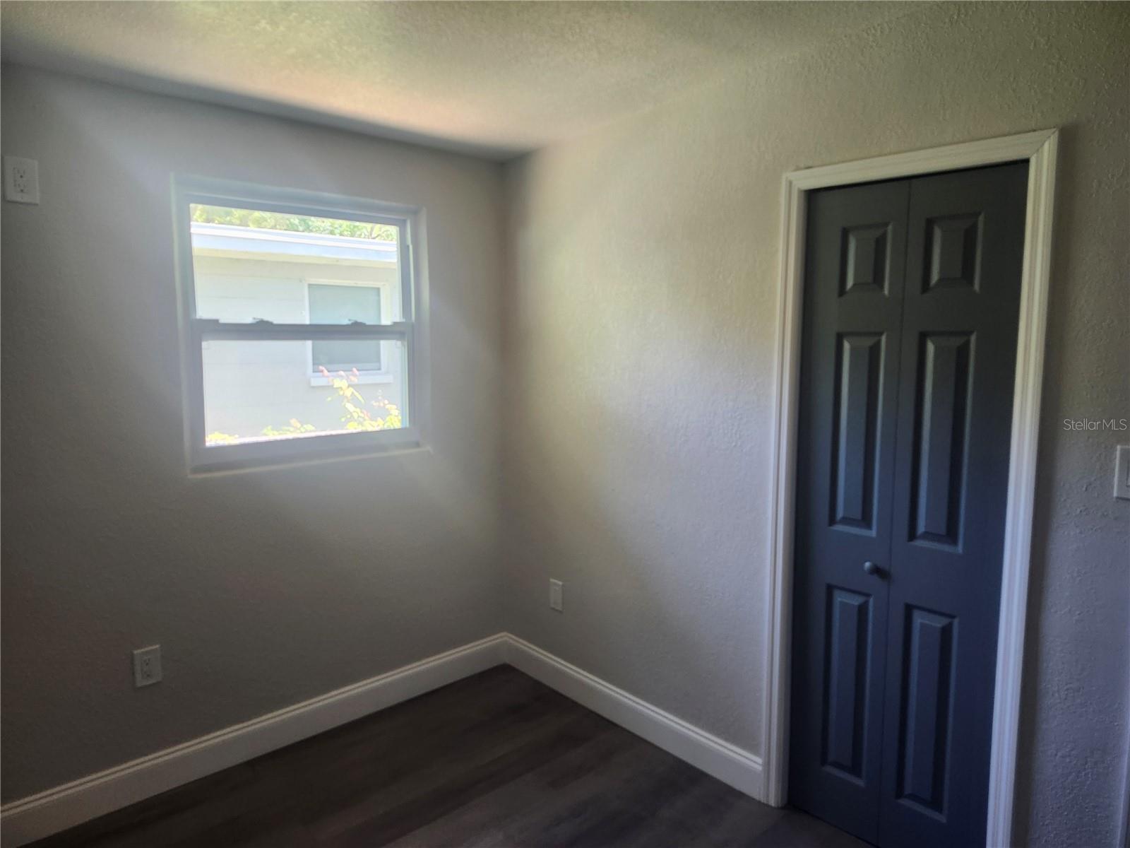 Image 13 of 40 For 825 Lincoln Avenue
