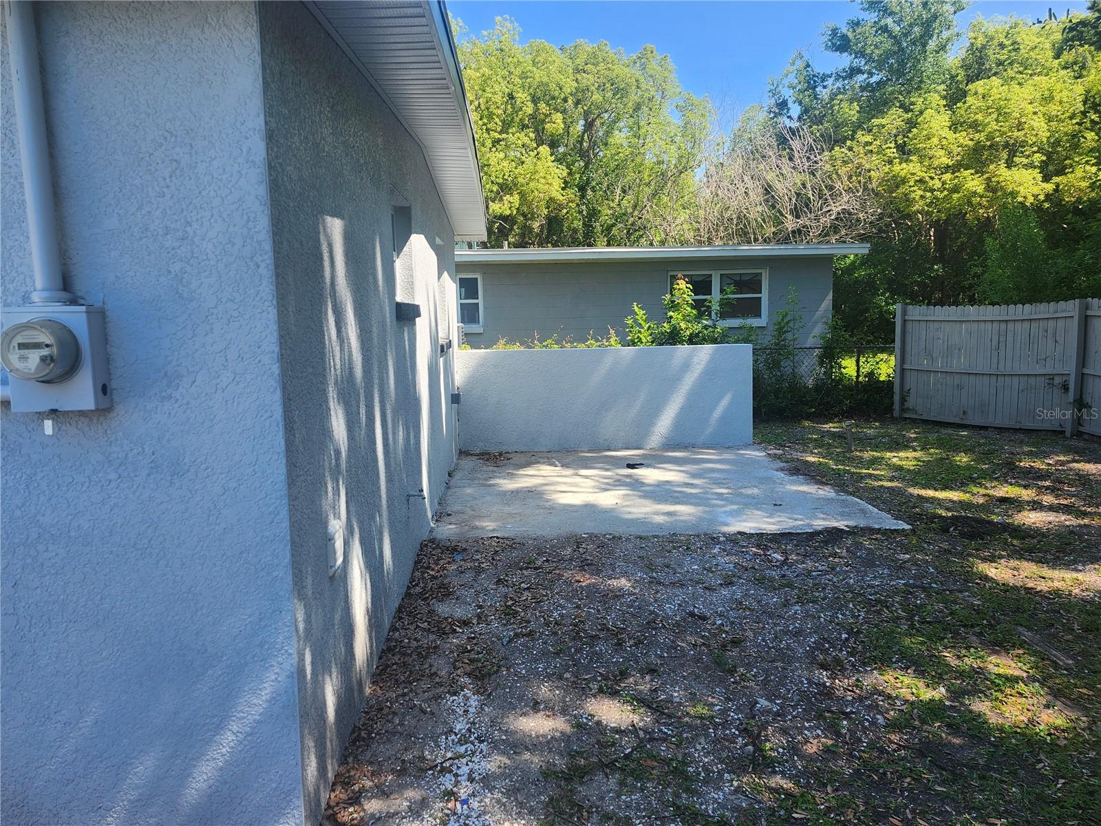Image 21 of 40 For 825 Lincoln Avenue