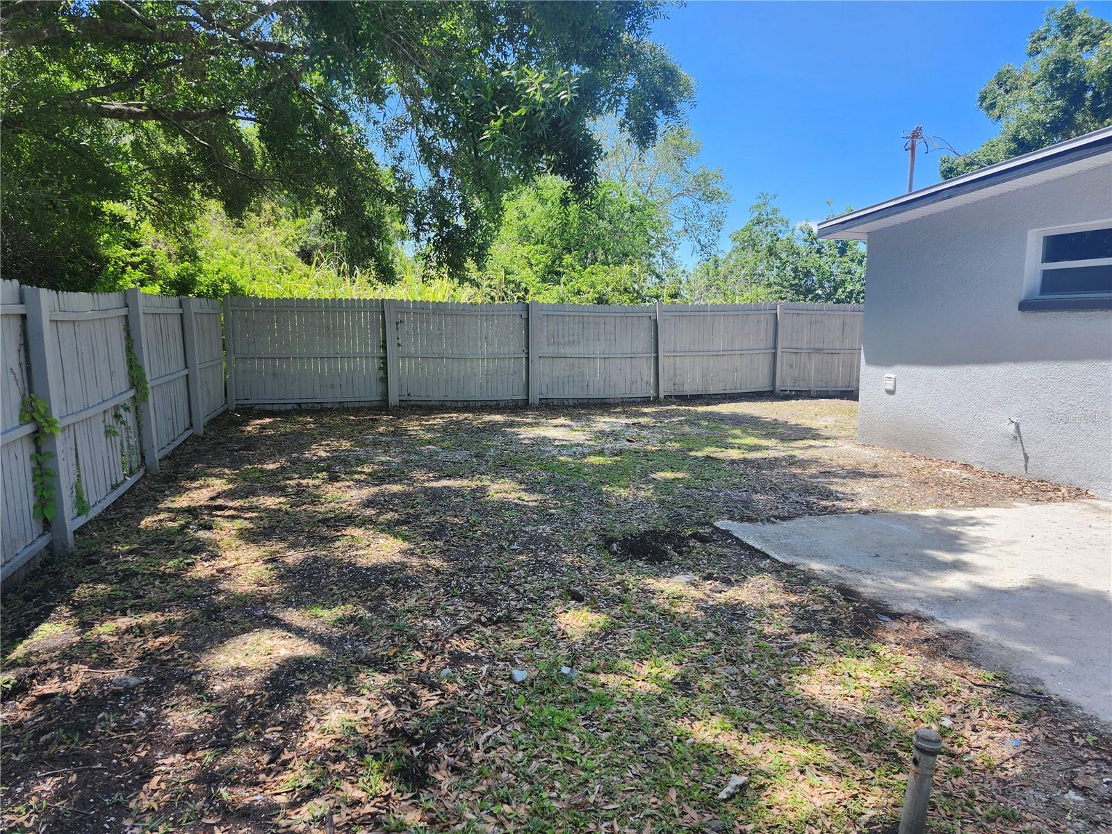 Image 3 of 40 For 825 Lincoln Avenue
